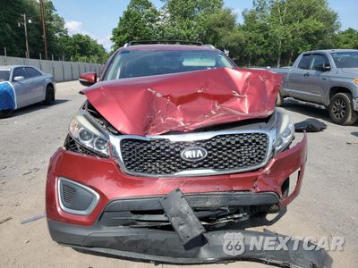 Piąte zdjęcie samochodu w środku: 2017 KIA SORENTO LX VIN:5XYPGDA52HG197058 - miniatura