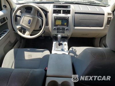 Zdjęcie 8 z 15 samochodu: 2009 FORD ESCAPE HYBRID VIN:1FMCU49399KB39692 - miniatura