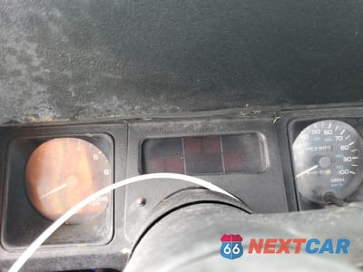 Zdjęcie 9 z 12 samochodu: 1993 JEEP WRANGLER / YJ VIN:1J4FY29P9PP260732 - miniatura