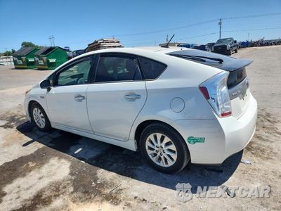 Trzecie zdjęcie samochodu z tyłu: 2015 TOYOTA PRIUS PLUG-IN VIN:JTDKN3DP8F3072705 - miniatura