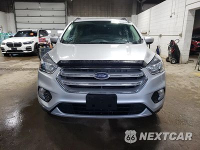 Piąte zdjęcie samochodu w środku: 2018 FORD ESCAPE SE VIN:1FMCU9GD7JUC89933 - miniatura