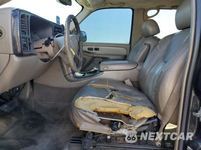 Zdjęcie 7 z 12 samochodu: 2004 GMC YUKON DENALI VIN:1GKEK63U74J265360 - miniatura