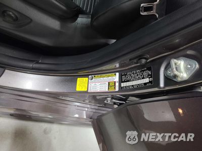 Zdjęcie 10 z 11 samochodu: 2019 TOYOTA CAMRY L VIN:4T1B11HK2KU272218 - miniatura
