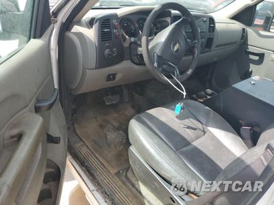 Zdjęcie 8 z 12 samochodu: 2014 CHEVROLET SILVERADO C3500 VIN:1GB3CZCG4EF155984 - miniatura