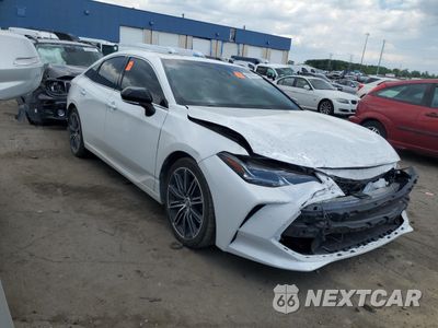 Czwarte zdjęcie samochodu z boku: 2020 TOYOTA AVALON TOURING VIN:4T1HZ1FB9LU039329 - miniatura