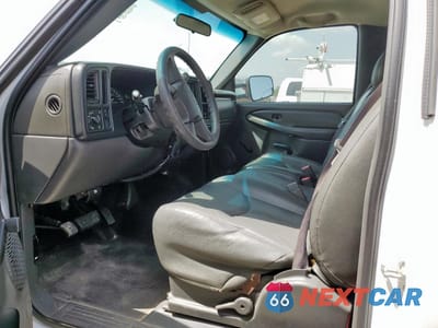Zdjęcie 7 z 12 samochodu: 2006 CHEVROLET SILVERADO C3500 VIN:1GBJC34D46E228450 - miniatura