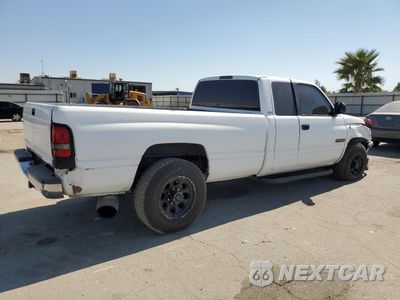 Trzecie zdjęcie samochodu z tyłu: 2001 DODGE RAM 2500 VIN:3B7KC236X1G817968 - miniatura