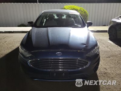 Piąte zdjęcie samochodu w środku: 2019 FORD FUSION S VIN:3FA6P0G79KR201137 - miniatura