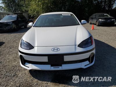 Piąte zdjęcie samochodu w środku: 2023 HYUNDAI IONIQ 6 SEL VIN:KMHM34AC5PA040888 - miniatura