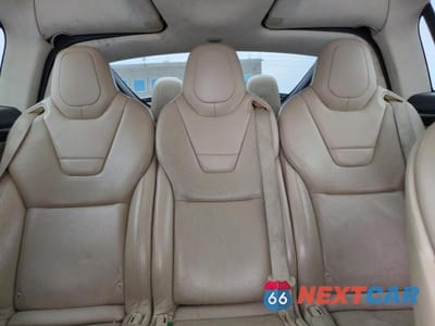 Zdjęcie 10 z 13 samochodu: 2016 TESLA MODEL X VIN:5YJXCAE49GF003613 - miniatura
