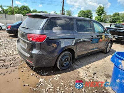Trzecie zdjęcie samochodu z tyłu: 2019 KIA SEDONA LX VIN:KNDMB5C1XK6560170 - miniatura