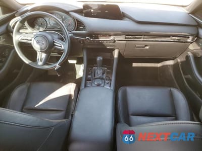 Zdjęcie 8 z 12 samochodu: 2019 MAZDA 3 PREFERRED VIN:JM1BPAMM0K1135063 - miniatura