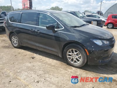 Czwarte zdjęcie samochodu z boku: 2023 CHRYSLER VOYAGER LX VIN:2C4RC1CG6PR597216 - miniatura