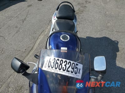 Piąte zdjęcie samochodu w środku: 2005 SUZUKI GSX1300 RK5 VIN:JS1GW71AX52102926 - miniatura