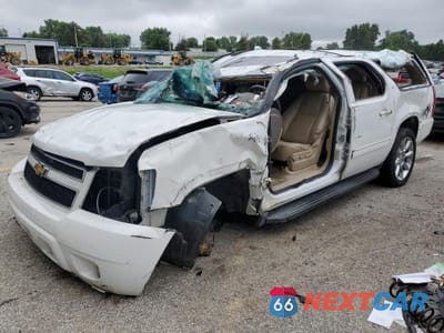 2013 CHEVROLET SUBURBAN K1500 LT 1GNSKJE73DR106806 - główne zdjęcie licytacji z USA - miniatura