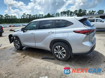 Drugie zdjęcie samochodu z przodu: 2023 TOYOTA HIGHLANDER L VIN:5TDKDRAHXPS527010 - miniatura