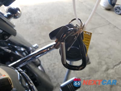 Zdjęcie 8 z 10 samochodu: 2009 HARLEY-DAVIDSON FLHX VIN:1HD1KB4149Y617525 - miniatura