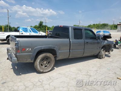 Trzecie zdjęcie samochodu z tyłu: 2002 CHEVROLET SILVERADO K1500 VIN:2GCEK19T221262385 - miniatura