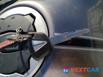 Zdjęcie 8 z 10 samochodu: 2021 KAWASAKI EX650 M VIN:ML5EXEM19MDA30224 - miniatura