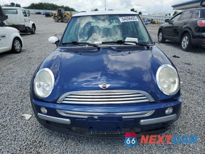 Piąte zdjęcie samochodu w środku: 2003 MINI COOPER VIN:WMWRC33453TE16014 - miniatura