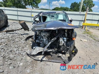 Piąte zdjęcie samochodu w środku: 2018 JEEP RENEGADE LATITUDE VIN:ZACCJABB3JPG97612 - miniatura