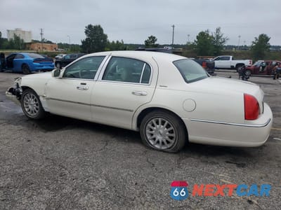 Drugie zdjęcie samochodu z przodu: 2007 LINCOLN TOWN CAR SIGNATURE VIN:1LNHM81W97Y600466 - miniatura