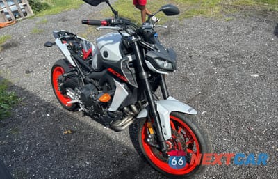 2019 YAMAHA MT09 JYARN53E0KA004605 - główne zdjęcie licytacji z USA - miniatura