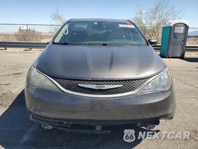 Piąte zdjęcie samochodu w środku: 2017 CHRYSLER PACIFICA TOURING VIN:2C4RC1DG1HR502321 - miniatura