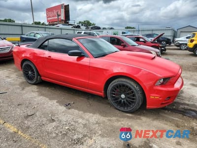Czwarte zdjęcie samochodu z boku: 2014 FORD MUSTANG VIN:1ZVBP8EM7E5215803 - miniatura