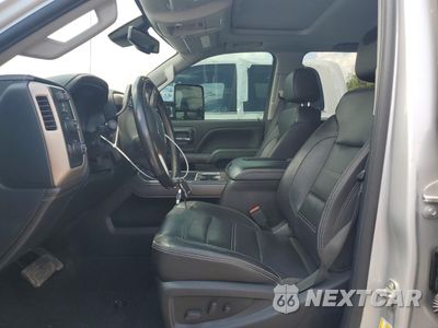 Zdjęcie 7 z 14 samochodu: 2019 GMC SIERRA K2500 DENALI VIN:1GT12SEY0KF151588 - miniatura