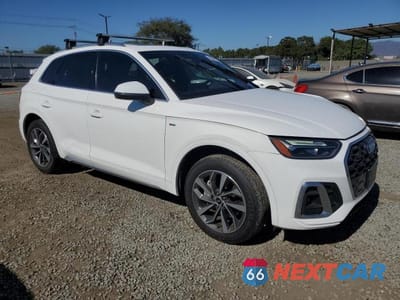 Czwarte zdjęcie samochodu z boku: 2023 AUDI Q5 PREMIUM PLUS 45 PREMIUM PLUS 45 VIN:WA1EAAFY7P2057794 - miniatura