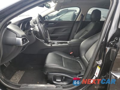 Zdjęcie 7 z 13 samochodu: 2019 JAGUAR XE VIN:SAJAR4FX5KCP49272 - miniatura