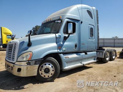 Drugie zdjęcie samochodu z przodu: 2012 FREIGHTLINER CASCADIA 125 SEMI TRUCK VIN:1FUJGLDR5CSBM9440 - miniatura
