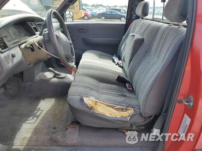 Zdjęcie 7 z 14 samochodu: 1995 TOYOTA T100 DX VIN:JT4VD21E6S0001303 - miniatura