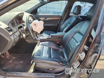 Zdjęcie 7 z 14 samochodu: 2008 MERCEDES-BENZ C 350 VIN:WDDGF56XX8F126914 - miniatura