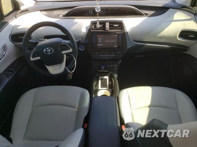 Zdjęcie 8 z 12 samochodu: 2016 TOYOTA PRIUS VIN:JTDKARFU7G3022641 - miniatura
