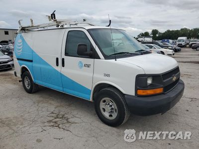 Czwarte zdjęcie samochodu z boku: 2013 CHEVROLET EXPRESS G2500 VIN:1GCWGFCA5D1140428 - miniatura