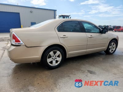 Trzecie zdjęcie samochodu z tyłu: 2006 FORD FUSION SE VIN:3FAFP07156R108245 - miniatura