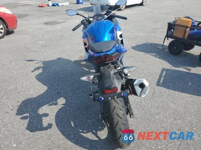 Czwarte zdjęcie samochodu z boku: 2018 KAWASAKI EX400 VIN:JKAEXKH1XJDA08611 - miniatura