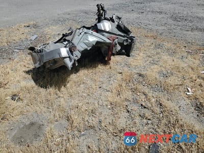 Czwarte zdjęcie samochodu z boku: 2005 CHEVROLET SUBURBAN K1500 VIN:3GNFK16Z65G289394 - miniatura