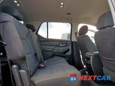 Zdjęcie 10 z 12 samochodu: 2018 CHEVROLET TRAVERSE LS VIN:1GNEVLKW1JJ152558 - miniatura