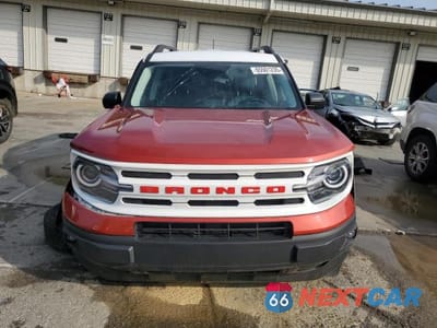 Piąte zdjęcie samochodu w środku: 2023 FORD BRONCO SPORT HERITAGE VIN:3FMCR9G69PRE25370 - miniatura