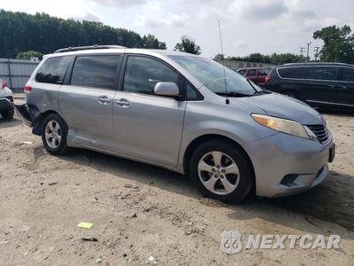 Czwarte zdjęcie samochodu z boku: 2013 TOYOTA SIENNA LE VIN:5TDKK3DC0DS387404 - miniatura