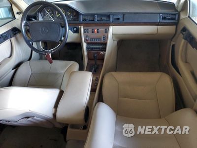 Zdjęcie 8 z 13 samochodu: 1990 MERCEDES-BENZ 300 E VIN:WDBEA30D2LB121367 - miniatura