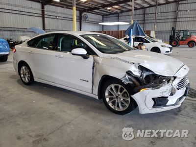 Czwarte zdjęcie samochodu z boku: 2019 FORD FUSION SE VIN:3FA6P0LU6KR137635 - miniatura