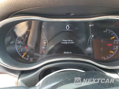 Zdjęcie 9 z 15 samochodu: 2014 JEEP GRAND CHEROKEE LIMITED VIN:1C4RJFBG7EC517464 - miniatura