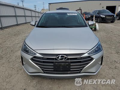 Piąte zdjęcie samochodu w środku: 2019 HYUNDAI ELANTRA SE VIN:5NPD74LF3KH495935 - miniatura