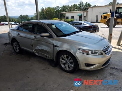 Czwarte zdjęcie samochodu z boku: 2010 FORD TAURUS SEL VIN:1FAHP2EW8AG105651 - miniatura