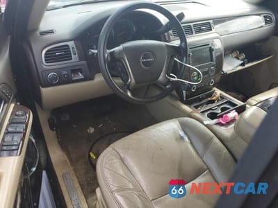 Zdjęcie 15 z 26 samochodu: 2010 GMC YUKON XL DENALI VIN:1GKUKMEF3AR151142 - miniatura