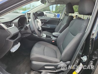 Zdjęcie 7 z 16 samochodu: 2024 TOYOTA RAV4 LE VIN:2T3H1RFV6RC295610 - miniatura
